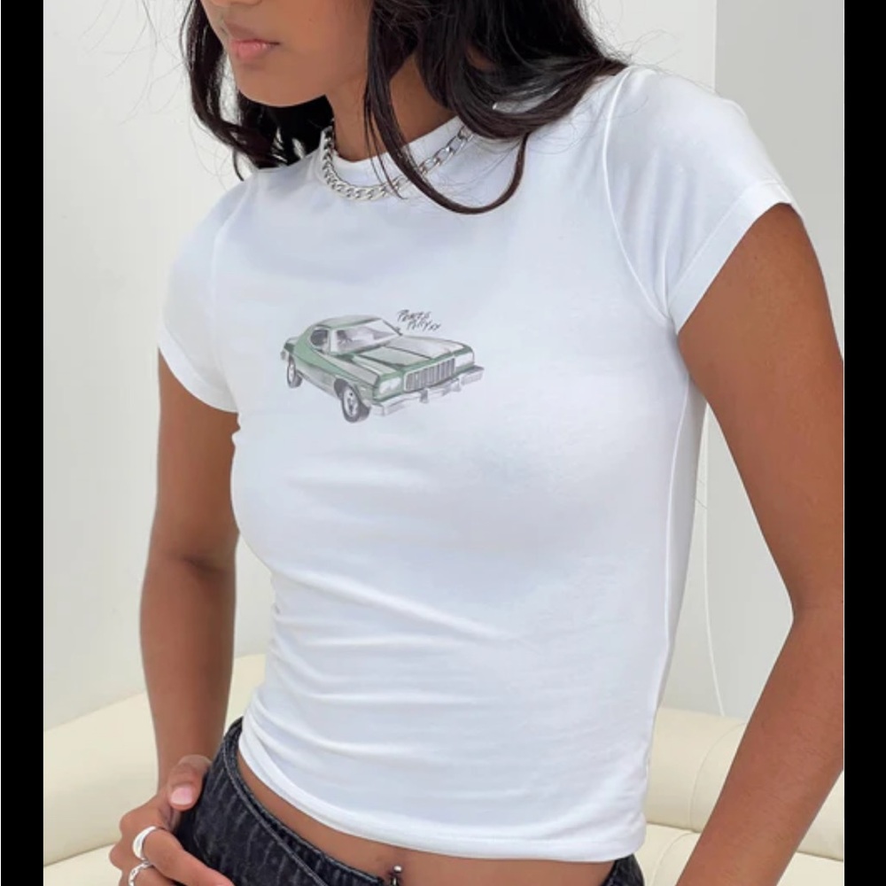 🖤🤍 Princess Polly Off Grid Baby Tee White - Size 2 🤍🖤